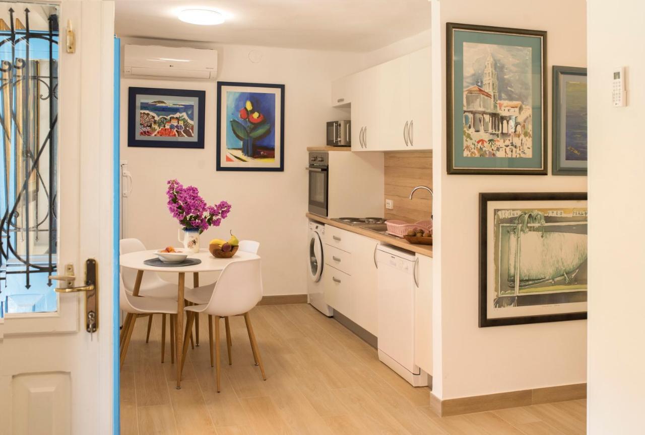 Apartment Roza *